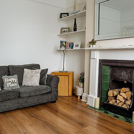 Sunny Seaside Beach House Lytham Centre Sleeps 8 Lytham St Annes Eksteriør billede