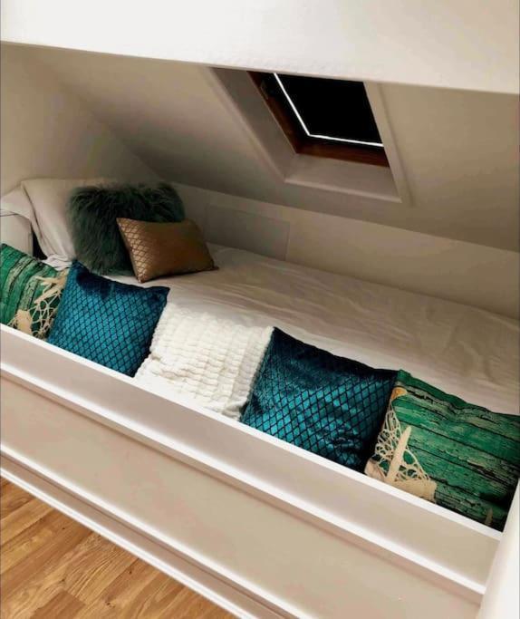 Sunny Seaside Beach House Lytham Centre Sleeps 8 Lytham St Annes Eksteriør billede