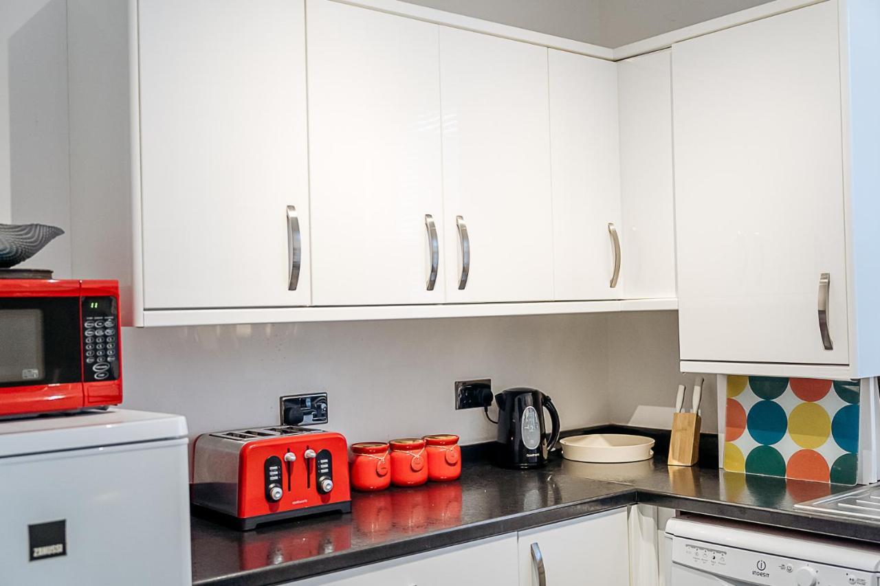 Sunny Seaside Beach House Lytham Centre Sleeps 8 Lytham St Annes Eksteriør billede
