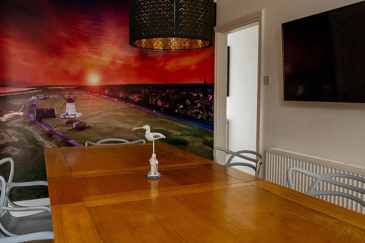 Sunny Seaside Beach House Lytham Centre Sleeps 8 Lytham St Annes Eksteriør billede